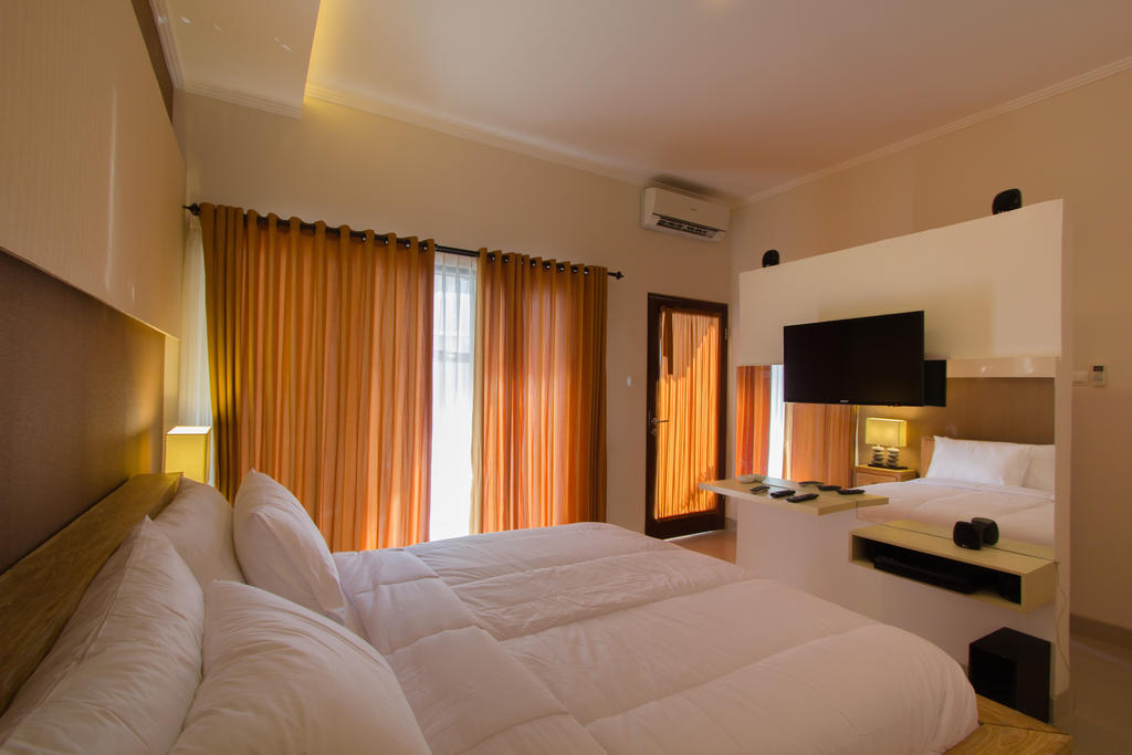 Karana Villa Denpasar Exterior foto